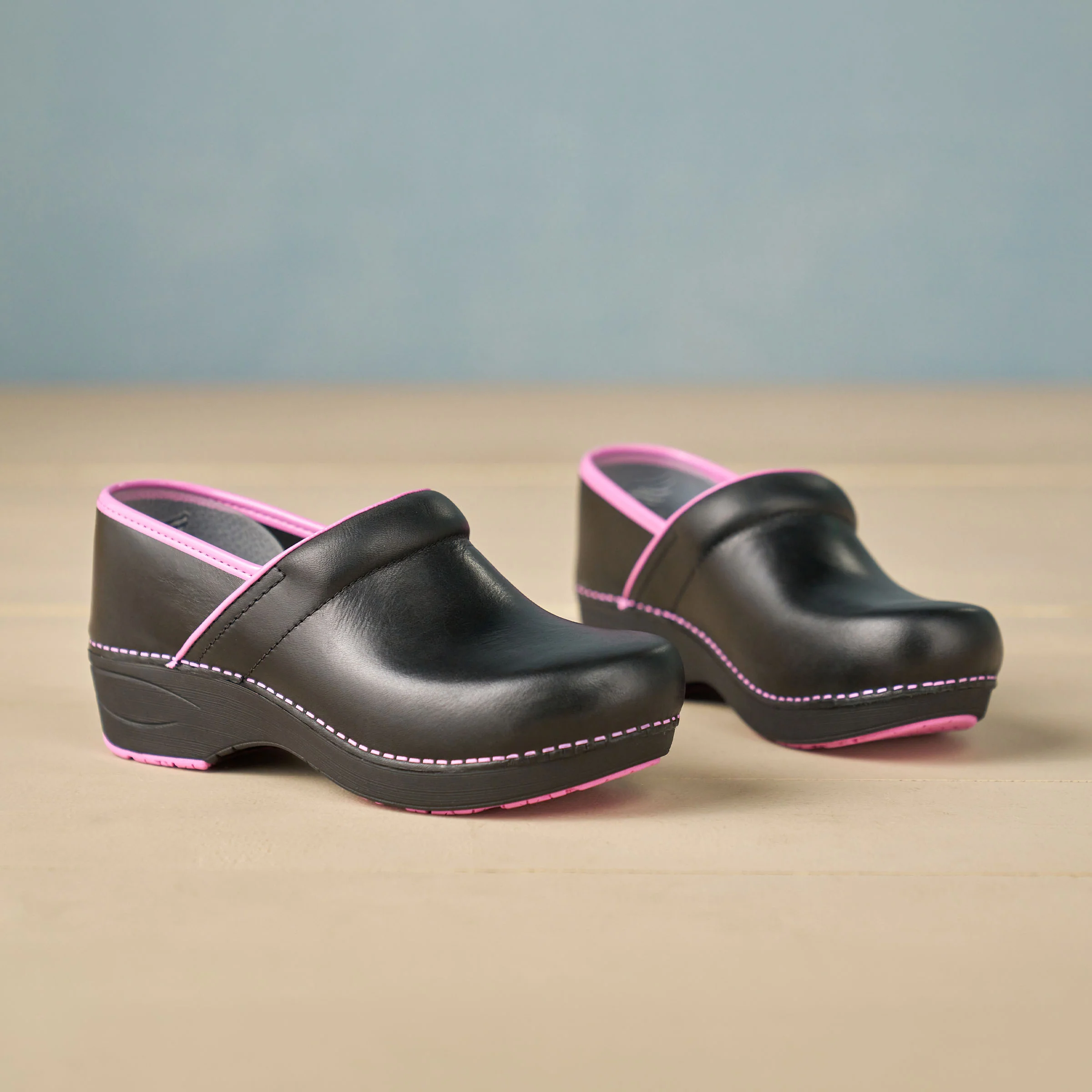 XP 2.0 Black/Pink Leather - Image 2